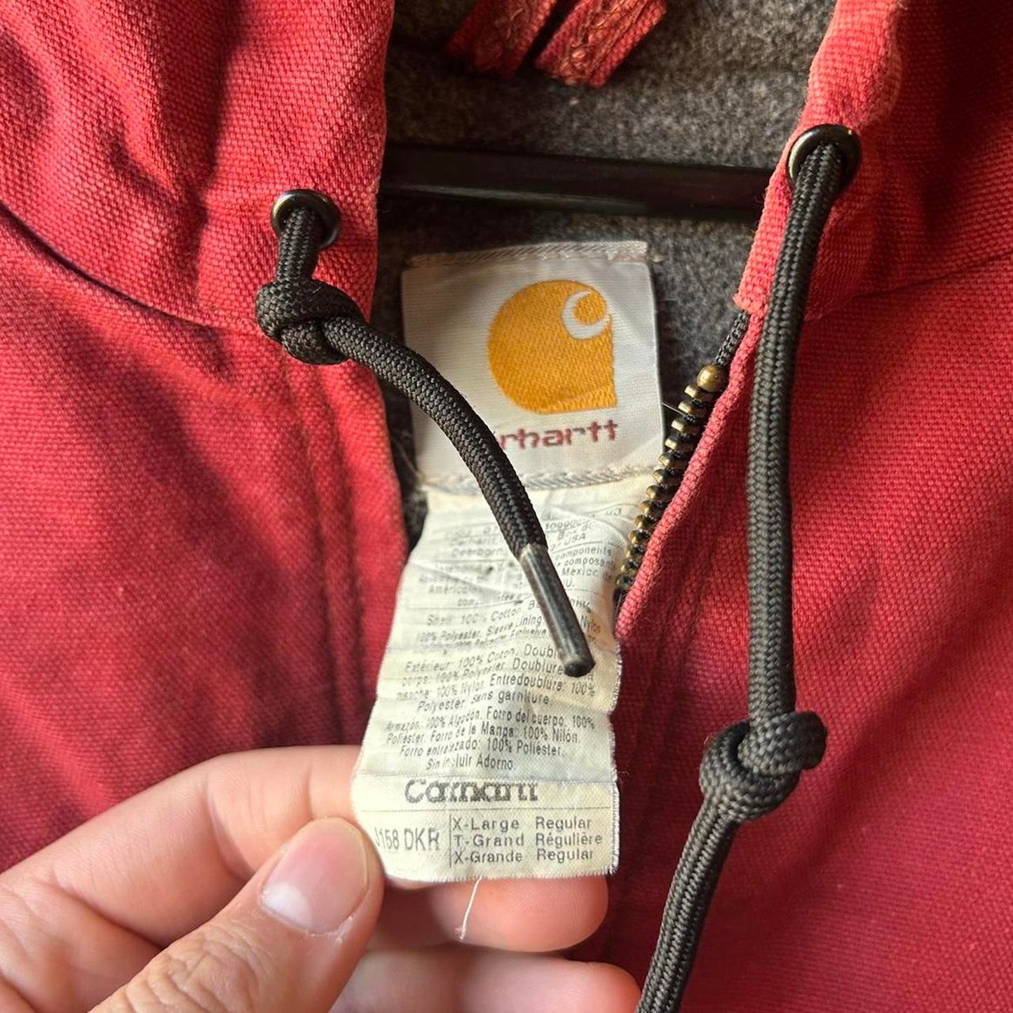 Vintage 2000s carhartt hooded jacket